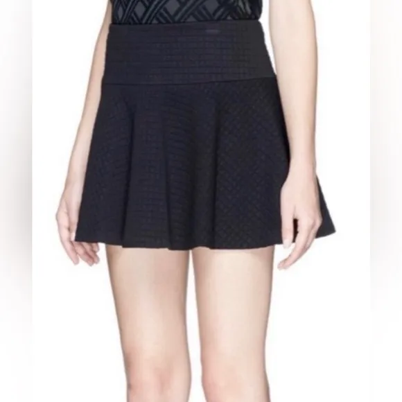 🖤 **Brand New! Alice and Olivia Quilted A-Line Mini Skirt (10)** 🖤