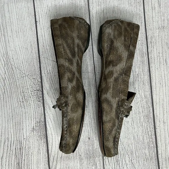 🔹 Donald J Pliner Sparkle Cheetah Loafers