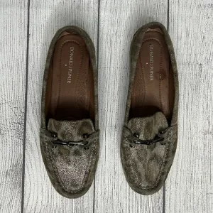 🔹 Donald J Pliner Sparkle Cheetah Loafers