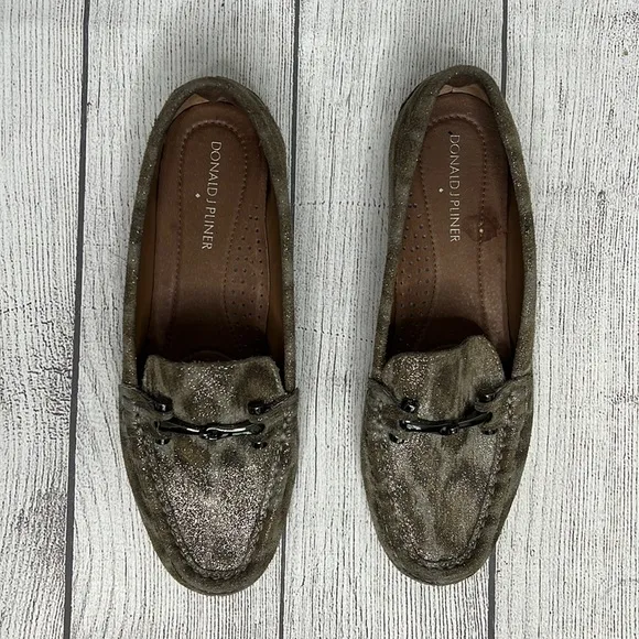 🔹 Donald J Pliner Sparkle Cheetah Loafers