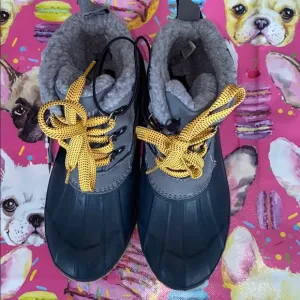 - Khombu Mountain “Cold Weather” Boots