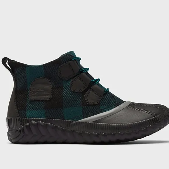 -NEW- Women's Sorel Out N About Plus Boots/Booties 9