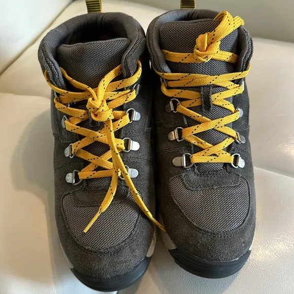 🎮 Timberland Earthkeeper GT Scramble Mid Nubuck Gray Yellow Kids Boots 4…