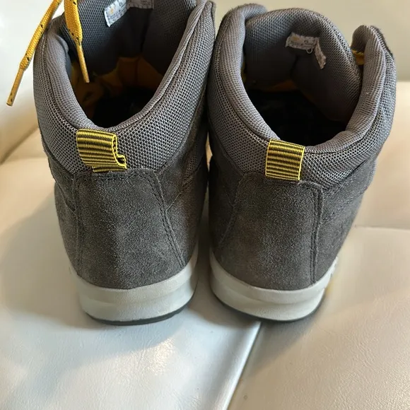 🎮 Timberland Earthkeeper GT Scramble Mid Nubuck Gray Yellow Kids Boots 4…