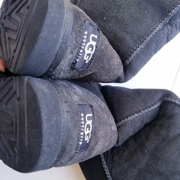 🌸 UGG | Classic Tall II Suede Sherpa lined Boots, size 6, Black