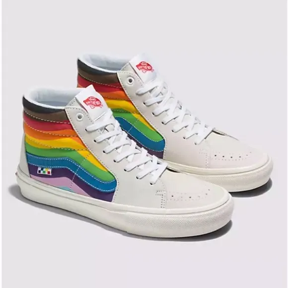 #42❤️ BNWT VANS SK8 HI PRIDE SKATE SNEAKERS