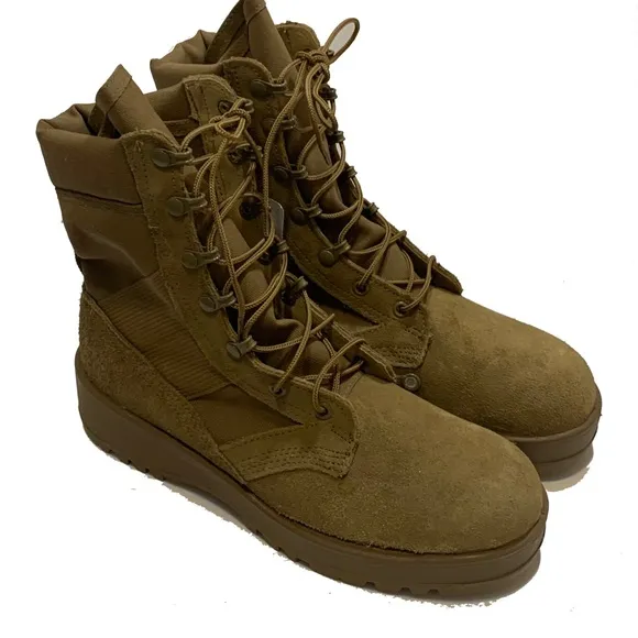 8.5 / Army combat boots hat weather