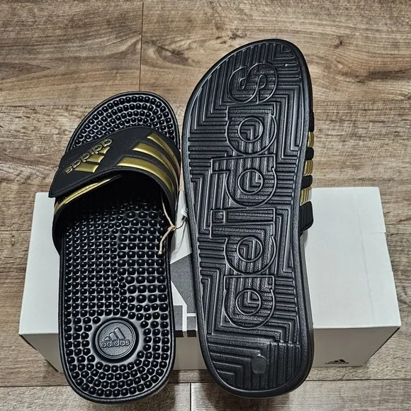 Adidas adissage comfort slides Men's 11