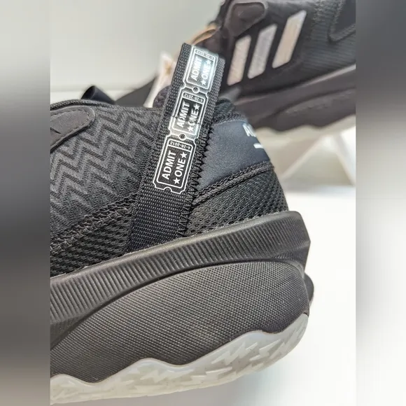 Adidas Dame 8 Admit One Core Black Fashion Casual Running Sneakers sz Men's 8.5