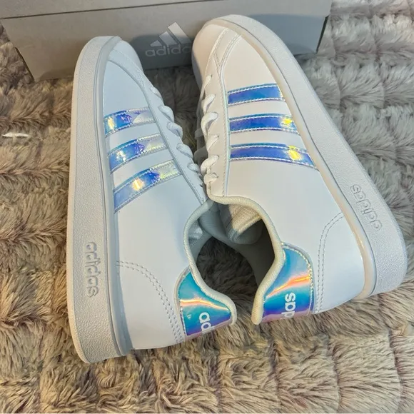 Adidas Girl Grand CourtSneakers Size 3.5