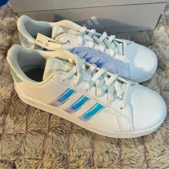 Adidas Girl Grand CourtSneakers Size 3.5