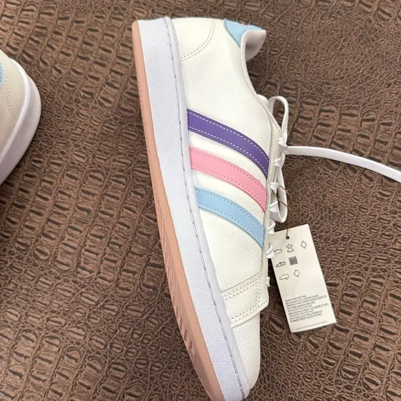 Adidas Grand Court Cloudfoam Rainbow Stripe Sneakers White mens  10.5 NWT