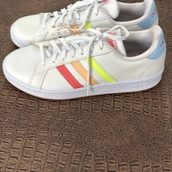 Adidas Grand Court Cloudfoam Rainbow Stripe Sneakers White mens  10.5 NWT
