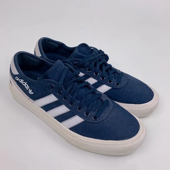 Adidas Men's Navy Blue White Stripe Sneakers Size 8.5 Lace up Low profile
