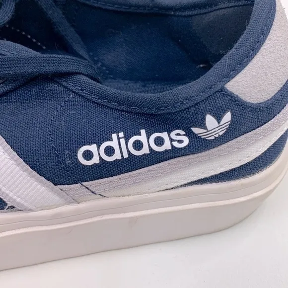 Adidas Men's Navy Blue White Stripe Sneakers Size 8.5 Lace up Low profile