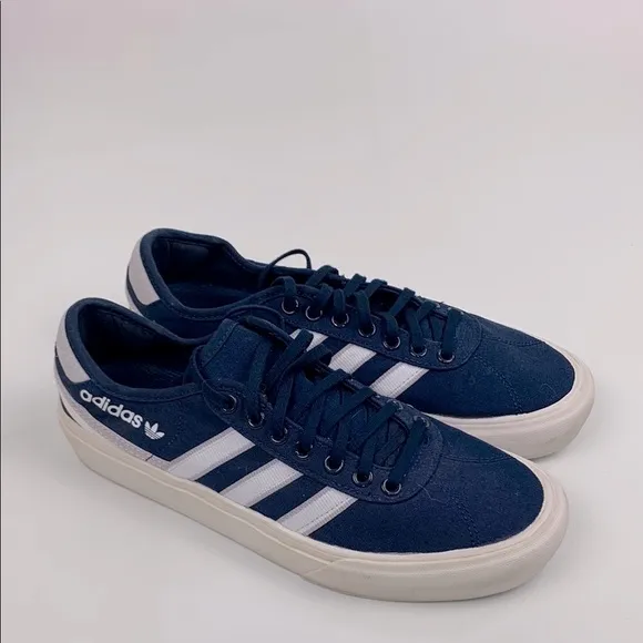 Adidas Men's Navy Blue White Stripe Sneakers Size 8.5 Lace up Low profile