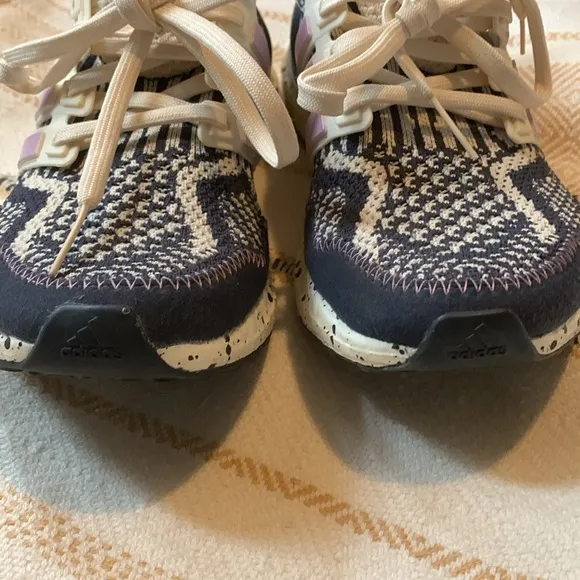 Adidas UltraBOOST 5.0 DNA Sneakers Size 6