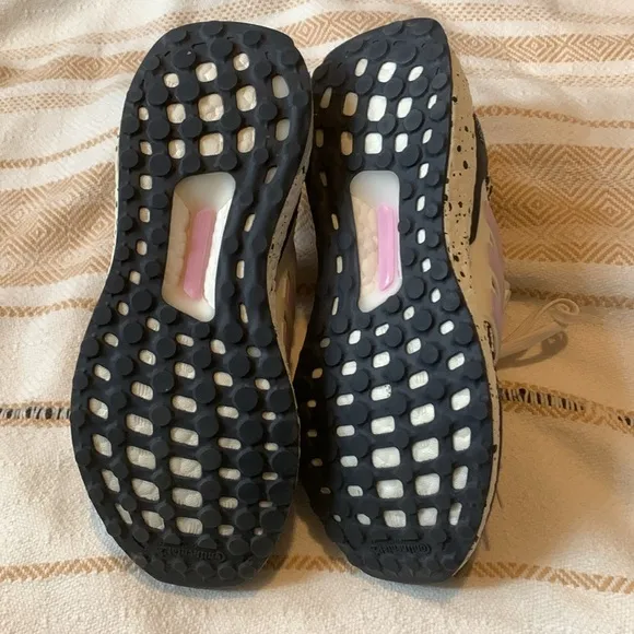 Adidas UltraBOOST 5.0 DNA Sneakers Size 6