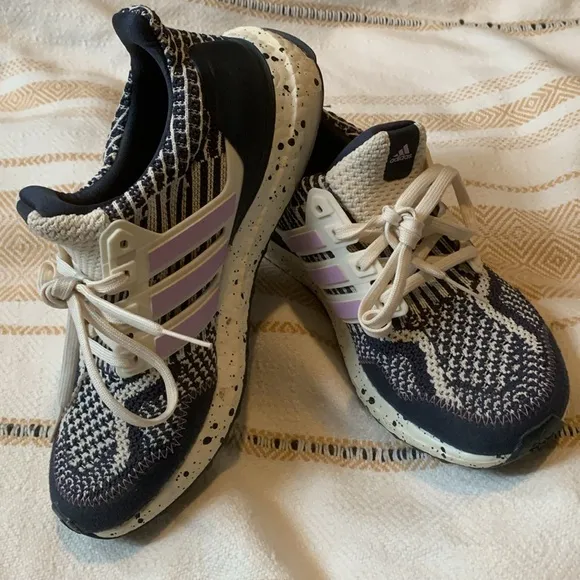 Adidas UltraBOOST 5.0 DNA Sneakers Size 6