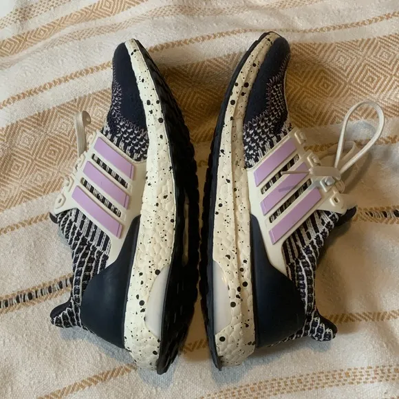 Adidas UltraBOOST 5.0 DNA Sneakers Size 6