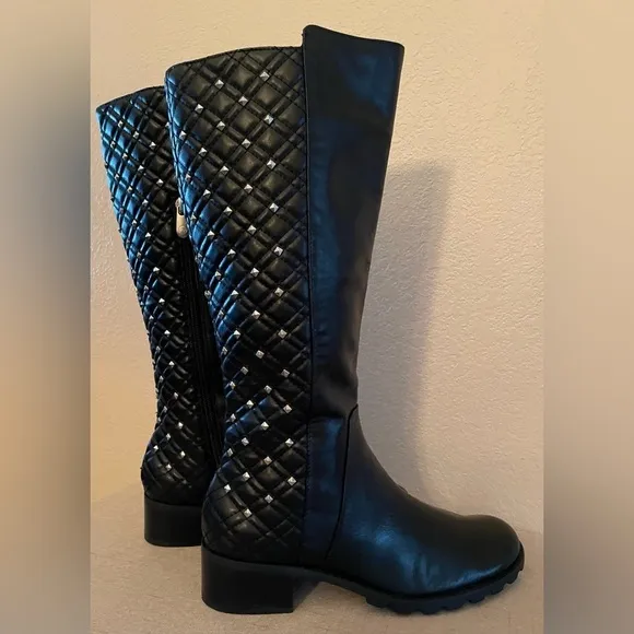 Adrienne Vittadini Leather Boots