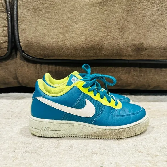 Air Force 1s Phatom crater green volt lace up sneakers woman’s 6y