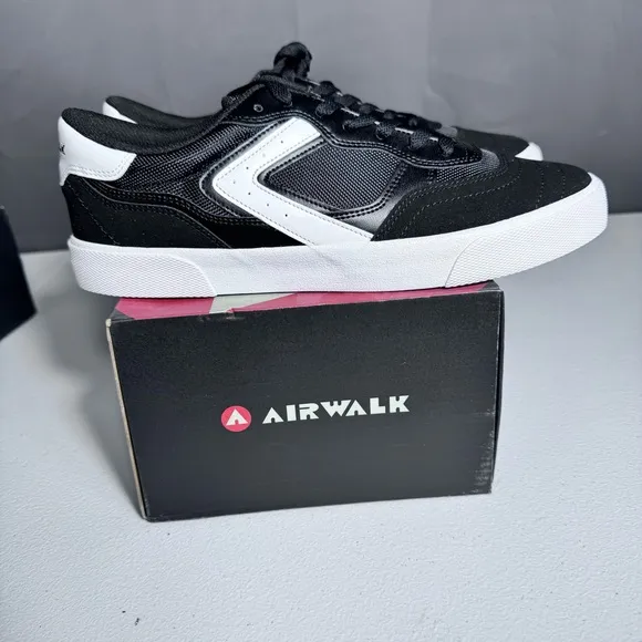 Airwalk Grip Retro Skaters Black and White Sneakers NWT Offers Welcome