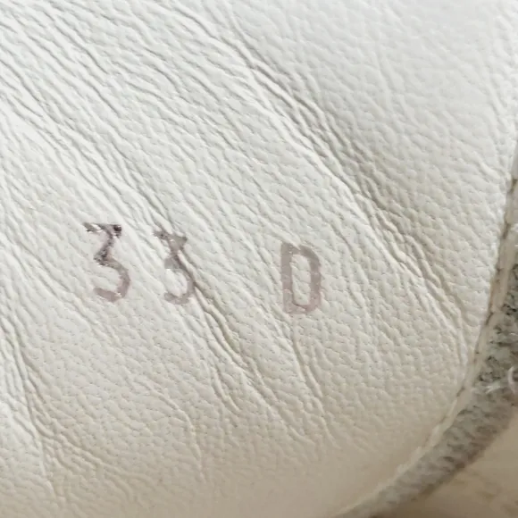 Alexander McQueen White Leather Oversized Grip Athleisure Running Sneakers E215