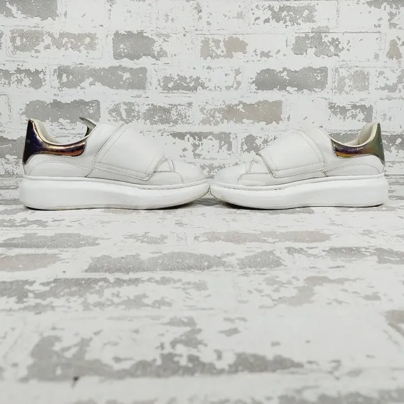 Alexander McQueen White Leather Oversized Grip Athleisure Running Sneakers E215
