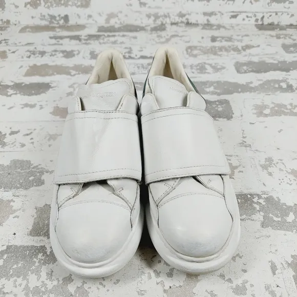 Alexander McQueen White Leather Oversized Grip Athleisure Running Sneakers E215