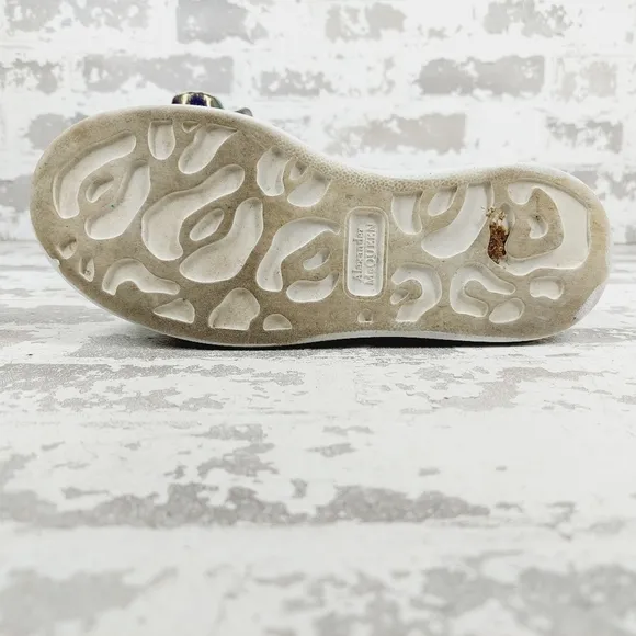 Alexander McQueen White Leather Oversized Grip Athleisure Running Sneakers E215