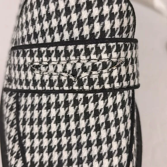Ann Taylor Black and White Houndstooth Loafers - Size 10