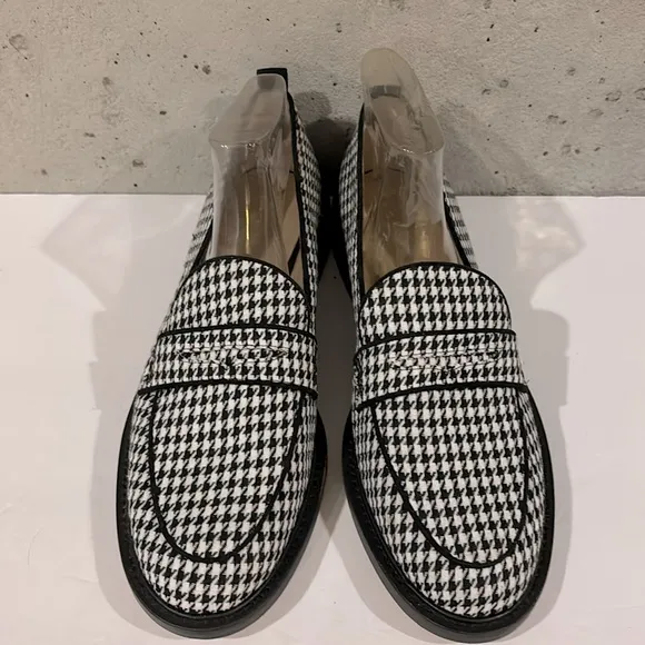 Ann Taylor Black and White Houndstooth Loafers - Size 10