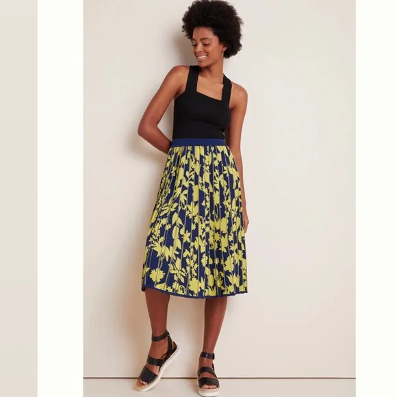 Anthropologie Leandra Pleated Sweater Skirt Large Floral Sz Large NWT Green