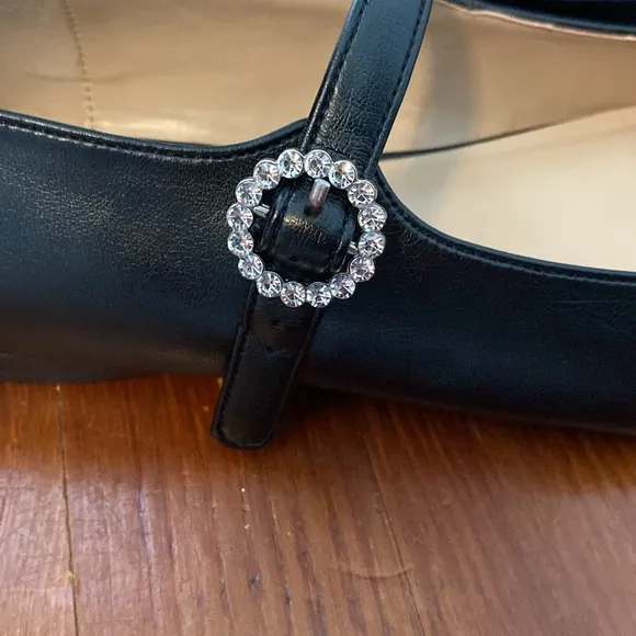 Anthropology Silent D women’s black flats with strap size 41 size 10