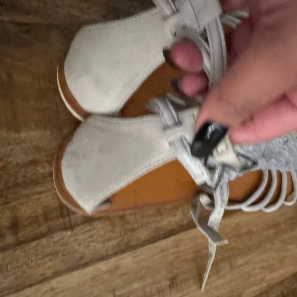 Antik batik light Gray grey Leather gladiator Sandals flats 41  NWOT