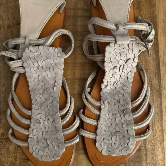 Antik batik light Gray grey Leather gladiator Sandals flats 41  NWOT