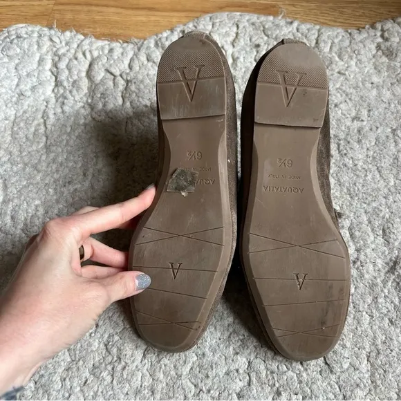 Aquatalia Journee Tassel Loafer Flats in Authentic Taupe Suede Size 6.5