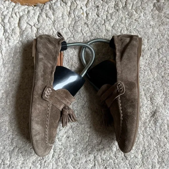 Aquatalia Journee Tassel Loafer Flats in Authentic Taupe Suede Size 6.5
