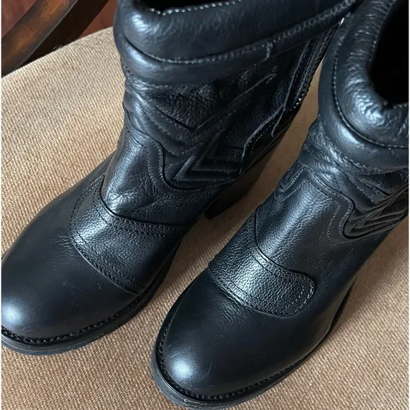 ASH UNO QUILTED BLACK ANKLE BOOTS