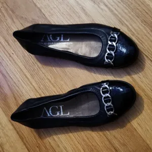 Attilio Giusti Leombruni Black Leather Chain Link Ballet Flats E.U. 37, …