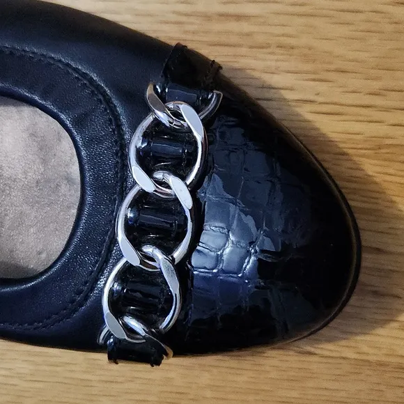 Attilio Giusti Leombruni Black Leather Chain Link Ballet Flats E.U. 37, …