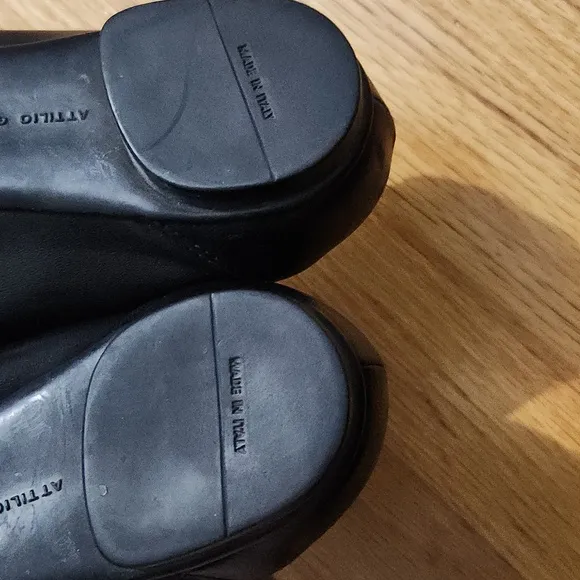 Attilio Giusti Leombruni Black Leather Chain Link Ballet Flats E.U. 37, …