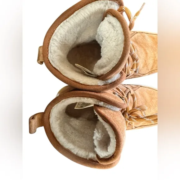 AU &amp; MU AUMU Australian Boots Sheepskin SHEARLING BOOTS Unisex Size 8.5 in EUC