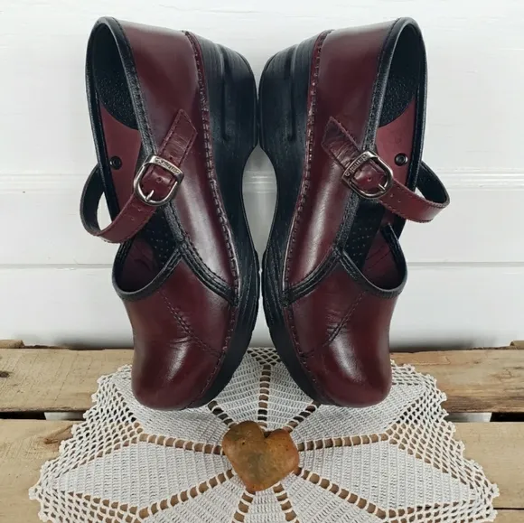 ⚘AvaiLable⚘Black Cherry Dansko Pro Marcelle Mary Jane Clog Sandal Straps Buckles