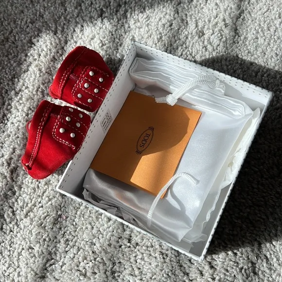 Baby girls &amp; boys Tod’s Suede Loafers sz 16