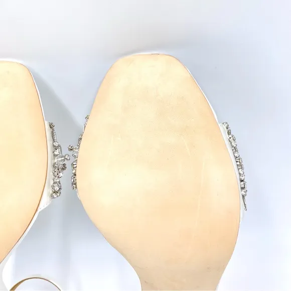 Badgley Mischka Women's Rider Soft White Satin Jewel Embellished Heels Shoes 10