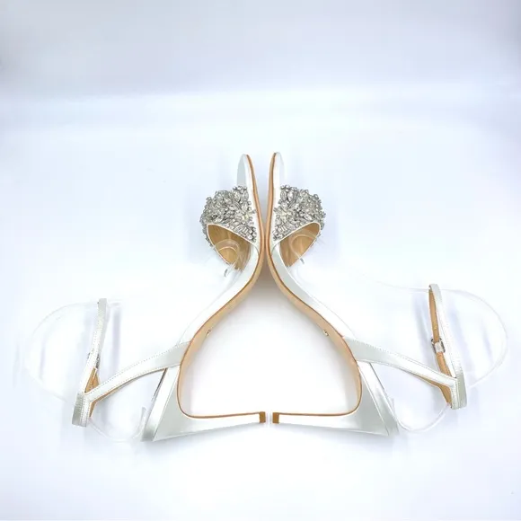 Badgley Mischka Women's Rider Soft White Satin Jewel Embellished Heels Shoes 10