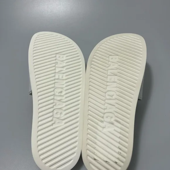 Balenciaga Pool Slides Sandals White Men’s EU 41/US 8