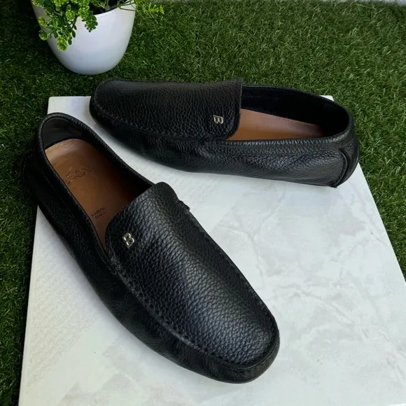 BALLY Black Leather loafer men size 7.5